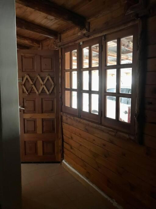 بويرتو مادرين Pequena Casa De Troncos, Detras De Casa Principal No Trabajo Con Tarjeta De Credito المظهر الخارجي الصورة